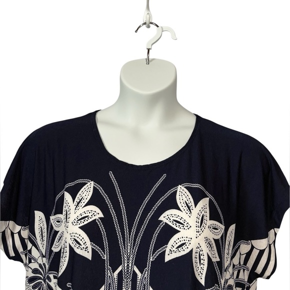 Claire France, Plus Size Navy & White Stretch Blouse, Size 1X - Picture 3 of 8